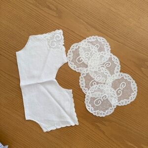 VINTAGE EMBROIDERED AND APPLIQUES LINENS